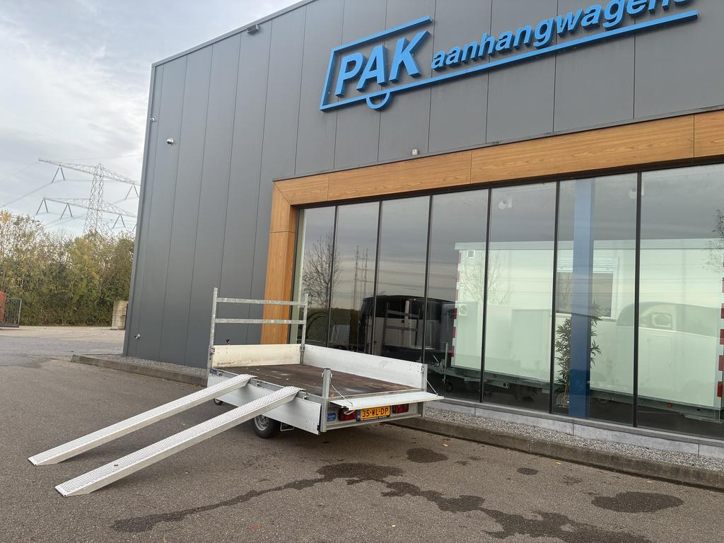 Tweedehands Proline Plateau 1 as geremd 250×130 1350kg 2015